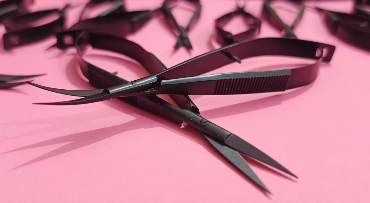 Spring Scissor